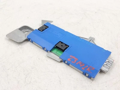 2004 MERCEDES E55 AMG WAGON W211 AMPLIFICADOR DE ANTENA TRASEIRA ESQUERDA A2118201989 - Imagem 1 de 4