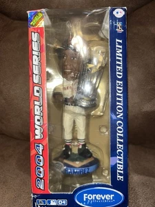Manny Ramirez Boston Red Sox Wackelkopf 2004 World Series Champions Trophy - Bild 1 von 8