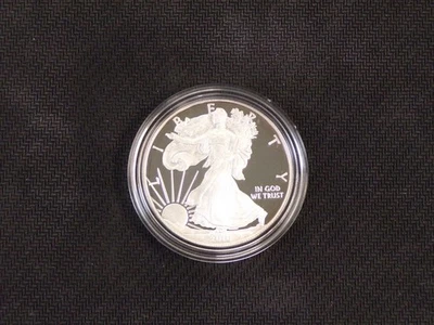 2010 US MINT AMERICAN SILVER EAGLE $1 DOLLAR 1 OZ .999 SILVER PROOF COIN W/ COA - Image 1 of 4
