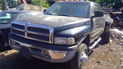 Fuse Box Engine 8-360 VIN Z 8th Digit Fits 00-02 DODGE 2500 PICKUP 1591617 - Image 1 of 4