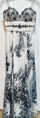 Vestido largo completo Tony Bowls Evenings’ blanco y negro con cuentas cintura alta, talla 4 Foto 1 de 4