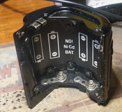 SOPORTE BATERÍA KONICA FT-1 MOTOR AAA PROBADO-FUNCIONA Foto 1 de 4