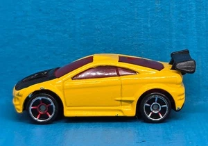 2006 Mattel McDonalds gelber Rennwagen Druckguss Spielzeugauto Made for McD Sammlerstück  - Bild 1 von 6