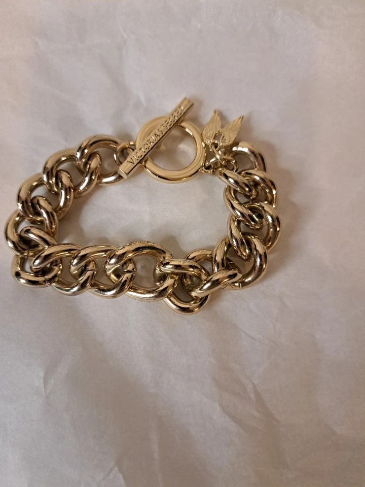 Victoria's Secret Chunky Gold Tone Angel Wings Chain Link Toggle Bracelet 8" - Image 1 of 4