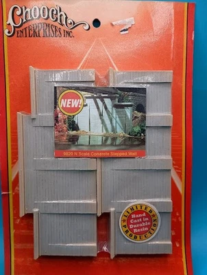 CHOOCH ENTERPRISES #9820 N SCALE  (2) CONCRETE STEPPED WALL - Image 1 of 3