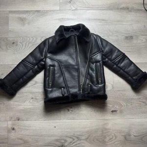 ZARA Girls' Black Faux Leather With Fur Inside Moto Jacket, Size 5 - Picture 1 of 16