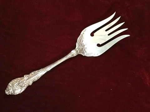 Wallace Sir Christopher Sterling Silver Solid Salad Serving Fork 9 3/8” Large Cover