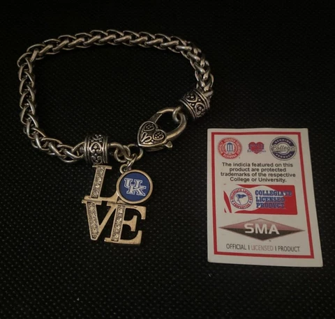*NEW* UNIVERSITY OF KENTUCKY Charm Bracelet LOVE Wildcats Cover