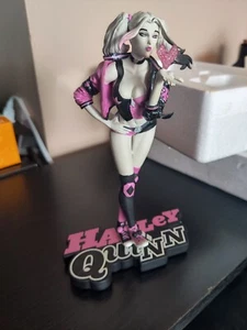 DC Sammlerstücke Harley Quinn Valentinstag Edition Artgerm Statue - beschädigt - Bild 1 von 7