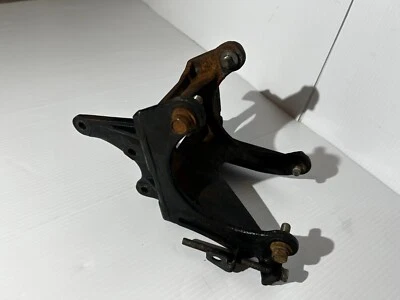 83-89 MITSUBISHI STARION CHRYSLER CONQUEST OEM AC COMPRESSOR BRACKET - Image 1 of 4