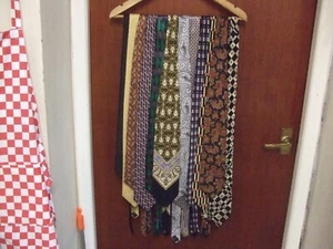 COLLECTION OF UNUSUAL/RETRO MENS TIES.MANY ARE SILK. - Picture 1 of 7
