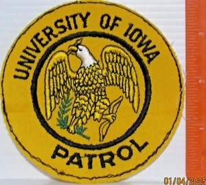 UNIVERSITY OF IOWA PATROL POLICE SHOULDER PATCH IA - Picture 1 of 2