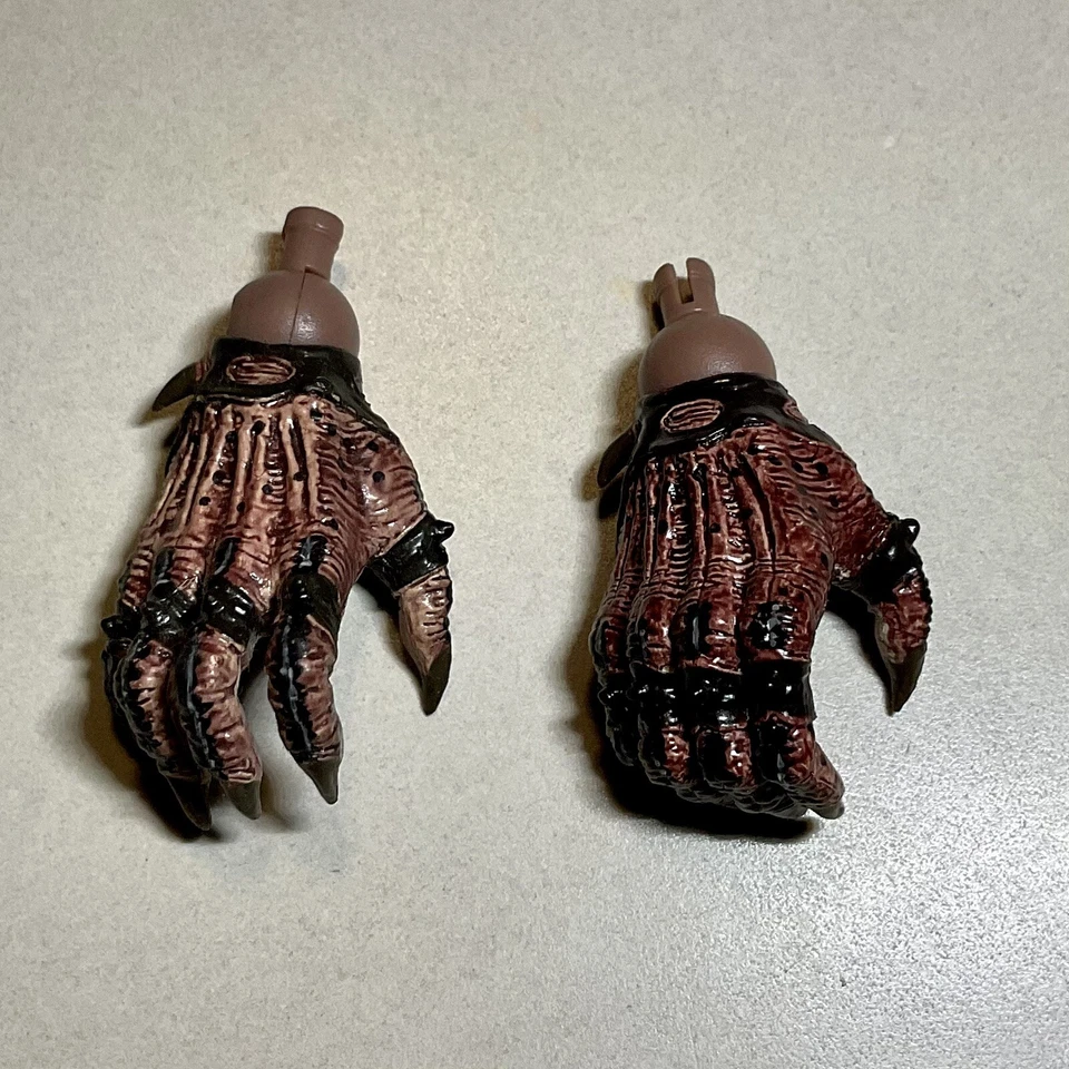 1/6 Hot Toys Predator - HandSet 4 - Image 1 of 1