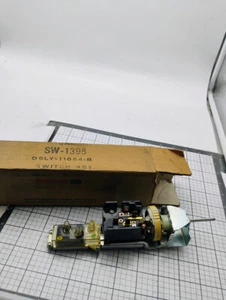 Lincoln Continental 1976 Motorcraft D6LY-11654-B Headlight Switch NOS Made in US - Picture 1 of 9