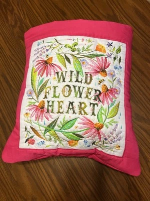 Nueva almohada casera con corazón de flor silvestre (¡almohada con edredón de 6 pies de largo en el interior!) Foto 1 de 2