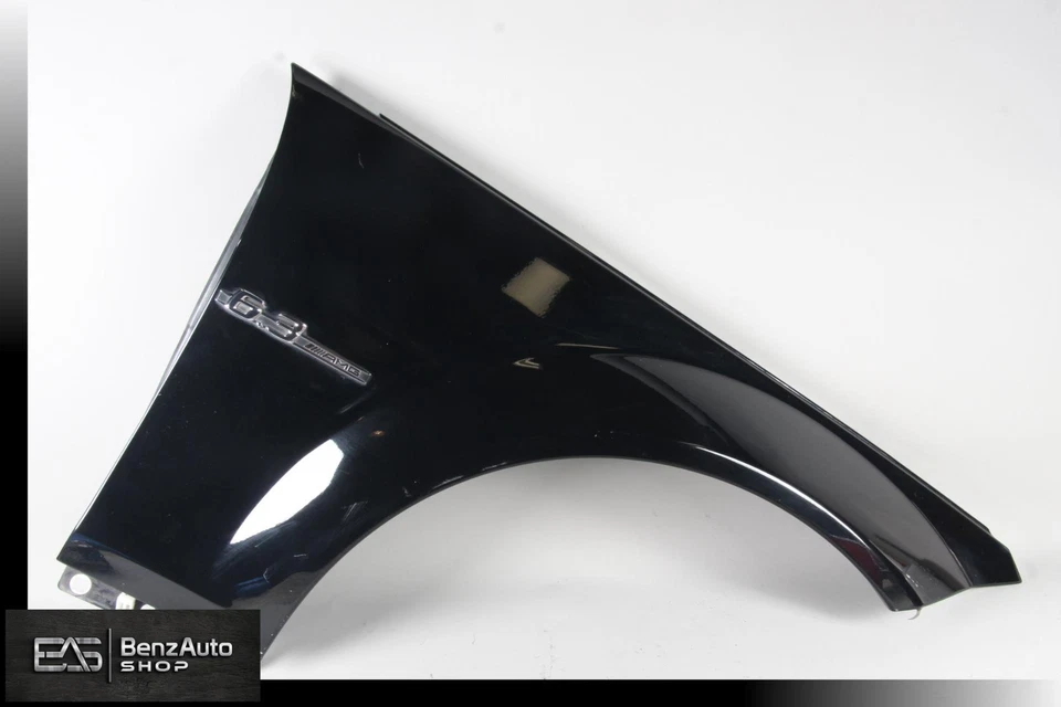Panel de guardabarros delantero derecho del lado del pasajero 12-14 Mercedes C63 AMG 6,3 L negro OEM Foto 1 de 4
