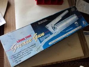 NIB Lever Type Grease Gun 3 ways to load - Picture 1 of 2