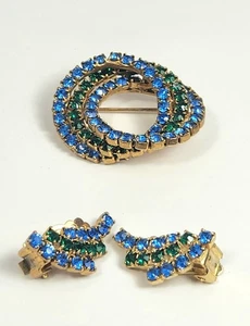 Vintage Strass Anstecknadel Brosche Clip Ohrring Set grün blau goldfarben 60er Jahre Krappen Set - Bild 1 von 12