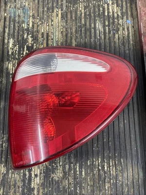 2002-2003 Dodge Caravan  RH Passenger Side Tail Light READ - Image 1 of 4