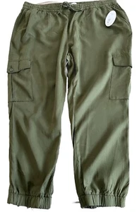 NWT BOUTIQUE Army Green High Rise Silky Cargo Pants Joggers Plus Size 2x - Picture 1 of 7