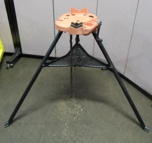ROCKFORD RIDGID TYPE PORTABLE CHAIN VISE PIPE STAND TRISTAND CBTX083 1/8 TO 6" - Picture 1 of 5