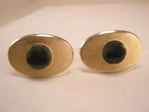 Genuine Green Jade Stone & Gold Tone Oval Ellipse Vintage SWANK Cuff Links - Picture 1 of 7