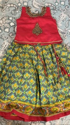Hermoso conjunto de 2 piezas de vestido de niña india colección Diwali Foto 1 de 4