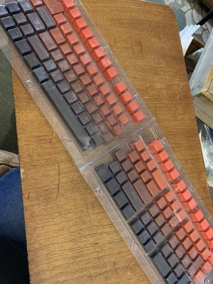Keycaps, Custom Keycap Set, 136 Keys , Orange To Brown Tones - Image 1 of 3