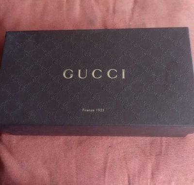 Caja de zapatos Gucci original - vacía 13 x 7" x 5 Foto 1 de 4