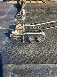 1998-2000 Toyota 4Runner Tacoma Heater Ac HVAC Controls With Cables - Picture 1 of 3