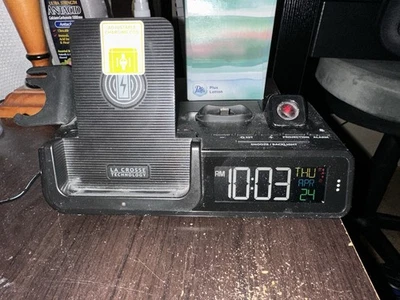 La Crosse Technology Pop-Up Bar Projection Alarm Clock with USB - Image 1 of 2