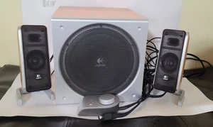 Logitech Z3 (S-0085A) Wood Grain  Speakers with Wired Remote & Sub Woofers - Picture 1 of 5