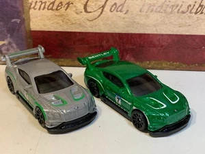 HOT WHEELS 2018 BENTLEY CONTINENTAL GT3 X2. 2023 GREEN & GRAY - Picture 1 of 8