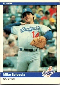 Mike Scioscia Fleer 1984 Los Angeles Dodgers Catcher Card Number 113 - Picture 1 of 2