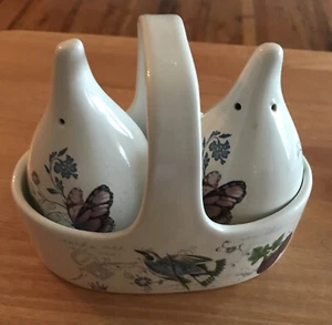 Mikasa Antique Countryside Fig Salt & Pepper Set with Caddy Retired 5099410 - Picture 1 of 5