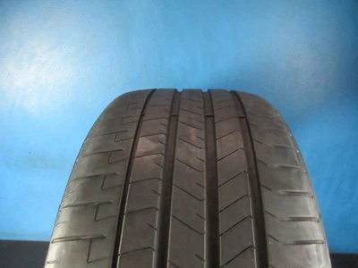 Used Pirelli P Zero     315 30 22     7-8/32 Tread    2136F Foto 1 de 4