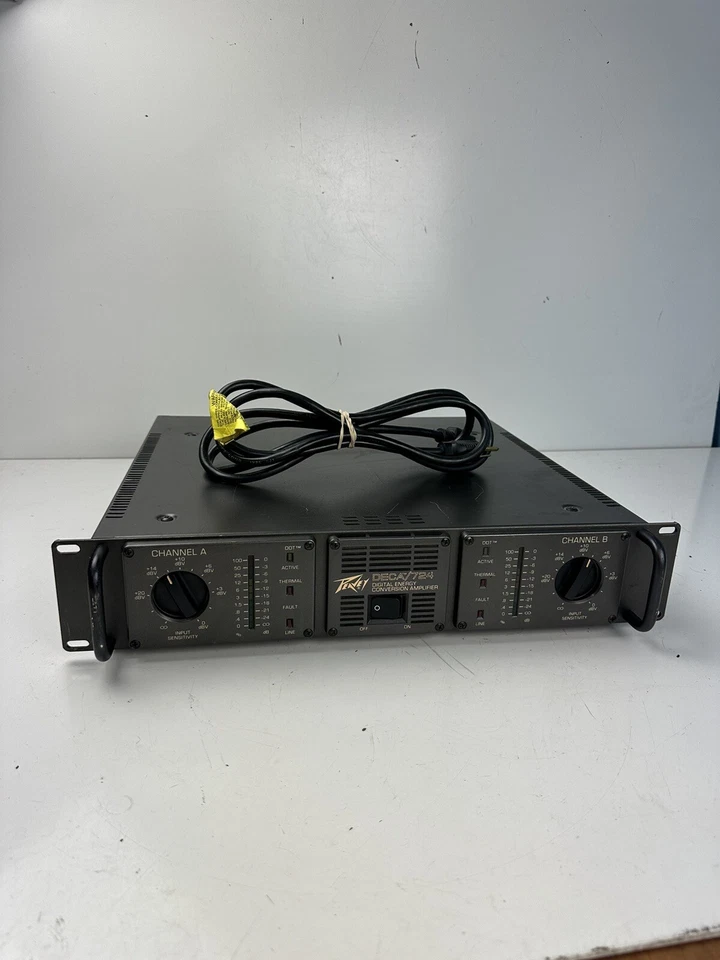 Peavey USA DECA/724 Digital Professional Stereo Power Amplifier One Line Fault - Image 1 of 4