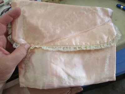 ANTIQUE VINTAGE LADIES HANKIES HANDKERCHIEFS 1944 W SHINY GLOSSY PINK SATIN BAG - Image 1 of 4