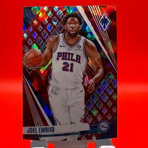 2023-24 Panini Phoenix - Joel Embiid #201 Red Ice Phoenix - Bild 1 von 2