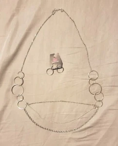 Stylish Silver Necklace w/matching earrings by Paparazzi New - Picture 1 of 2