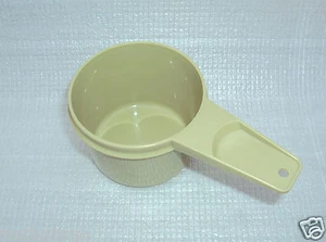 Tupperware Measuring Cup Replacement Part Sage Green 2/3 Cup Size Vintage - Picture 1 of 1