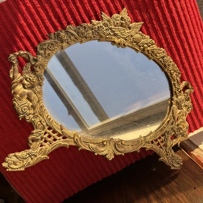 Antiguo grande N.B. & I.W. Espejo Biselado con Querubines Flores Hojas Latón 16" Foto 1 de 4