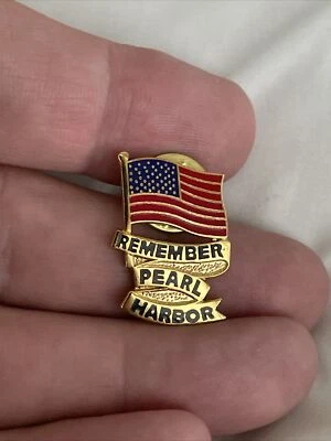 Prendedor de solapa de sombrero Pearl Harbor Remember US Navy color dorado de 1 pulgada Foto 1 de 4