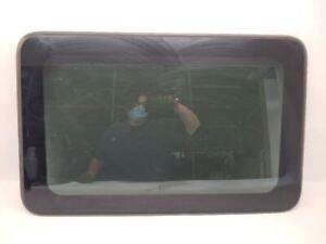 06 07 CHVEROLET MONTE CARLO Roof Glass OEM Glass Only