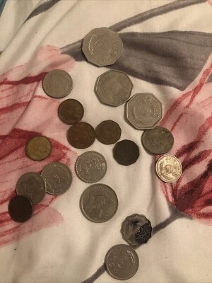 Mixed lot of Circulated Coins from Iraq - Image 1 of 2