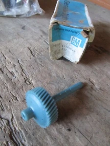 NOS 1968-1975 Chevrolet Corvette Speedometer Gear GREEN  - Picture 1 of 2