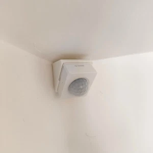 Supporto angolare/soffitto per sensore di movimento Sonoff SNZB-03 - Foto 1 di 6