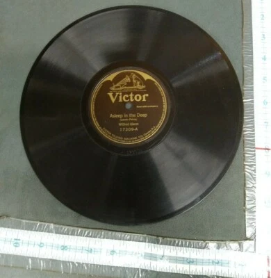 Wilfred Glenn 78rpm Single 10-inch Victor Records #17309 Asleep In The Deep  - Image 1 of 4