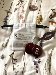 Glossier Limited Edition Cherry Lock Neu in OVP - Bild 1 von 5