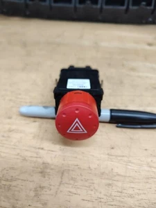 OEM Audi TT 00-06 MK1 Center Dash Hazard Lights Switch / Button 8N0 941 509 B - Foto 1 di 3